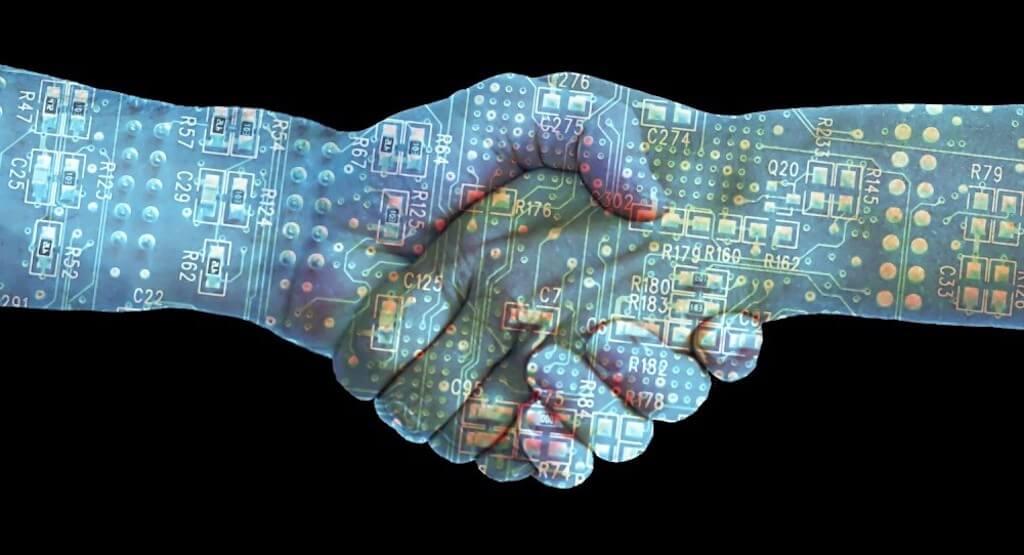 Blockchain: between two worlds