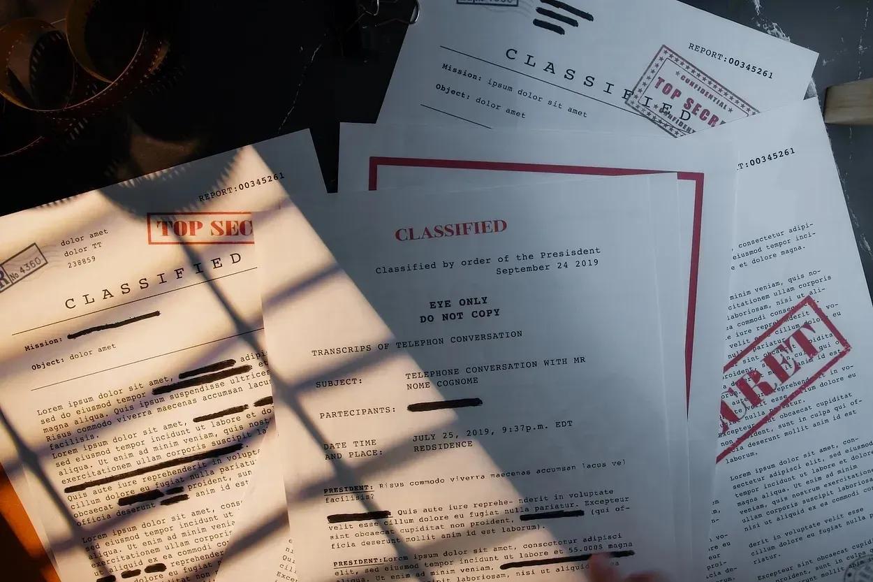Por qué desclasificar documentos de inteligencia relacionados con el escándalo ruso es vital para una república sana