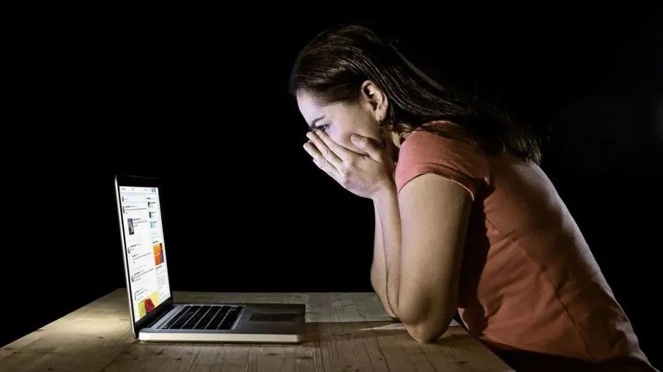 La violencia de género también es digital: desigualdad de género en redes sociales